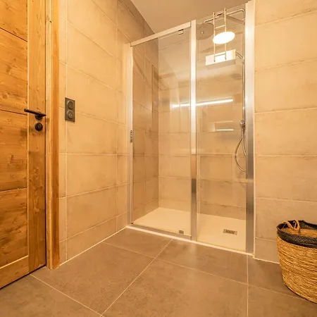 Apartment Perle Blanche - Brand New 2 Bedroom Perfectly Located *